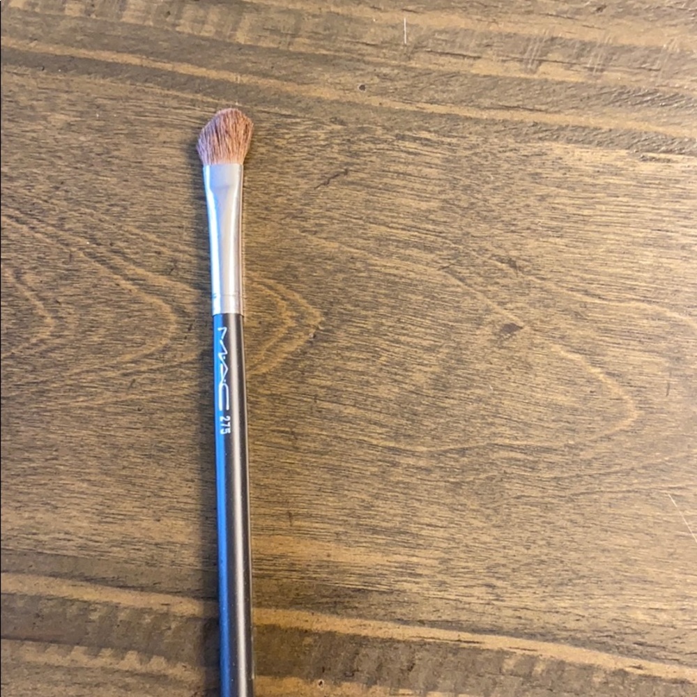 MAC Cosmetics Angled eyeshadow brush